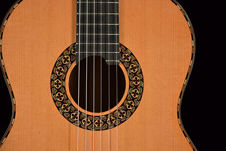 “Gotra歌塔”  古典吉他和民谣吉他的区别